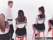 PURE TABOO Pervert Busdriver clona Schoolgirls en VR Group Sex Acts
