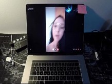 Actriz porno milf española se folla a un fan por webcam VOL III. Esta madurita sabe sacar bien la leche a distancia.