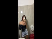 Mi novia me manda video en el baño de una discoteca