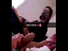 Madre masturba a su hijo