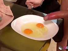 Ainara le encanta comer semel de omelettes para el desayuno