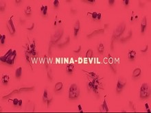 Sujetador de rosa y atuendo sexy