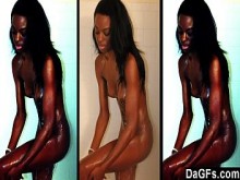 DAGFS - Skinny Ebony atrapada mientras se ducha y se masturba para la cámara