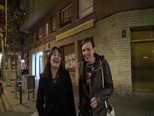 Orgy con una hermosa Madrina española y una puta Milf cachonda