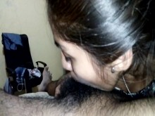 Cuarentena - pequeña latina de 18 años me la chupa mientras vemos anime