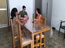 Un juego de cartas entre hermanastros termina de una manera sucia