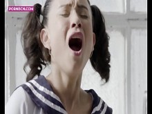 Orgasmo hardcore de chorros con cosplay adolescente Japón Cosplay, morena asiática con coletas orgasmo de chorro de sofá húmedo