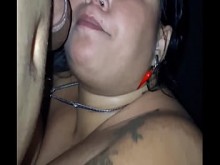 Puta dio el coño para varios en medio de todos en la fiesta