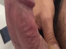 No puedo resistirme a Cumming en la llamada con mi vecino