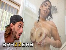 BRAZZERS - Mira la mejor colección de tetas grandes con Ava Addams, Angela White y muchas más