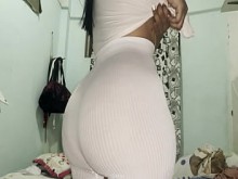 Camara oculta en el vestidor de mi madrastra