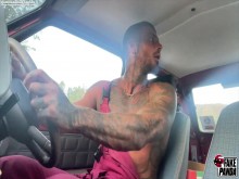 Me encuentro con una latina en la calle y me la follo en el bosque en mi panda_FAKE PANDA ADA LA PIEDRA