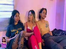 Mi novio aprovecha mi plena confianza y se folla a mi mejor amigo delante de mí.