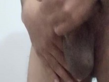 Hombre masturbandose y gimiendo para ti