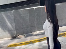 La estrella porno MILF mexicana, Ely Márquez, va al sex shop para comprar lencería sexy