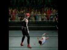 Carol patea y pisotea a B-Boy como loca