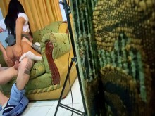 Grabó a estudiantes cachondos follando duro en el sofá después del colegio  CÁMARA OCULTA REAL