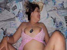 LE DOY UNA BUENA POLLA A ESTA PUTA NINFOMANA.