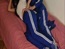 ¡COLEGIALA CULO GRANDE PIERDE UN RETO Y SE DESNUDA EN MI HABITACIÓN! FOLLANDO A MI COMPAÑERO Y FILMAMOS UN VIDEO PORNO CASERO ENTRE ESTUDIANTES