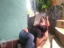 empieza a masturbarme fuera de la casa sin pena alguna parte 2