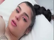 Nadja lapiedra se toma la leche de 29 vergones