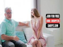 La rubia gruesa Penelope Kay, Coco Lovelock y Mike Mancini en una follada grupal salvaje